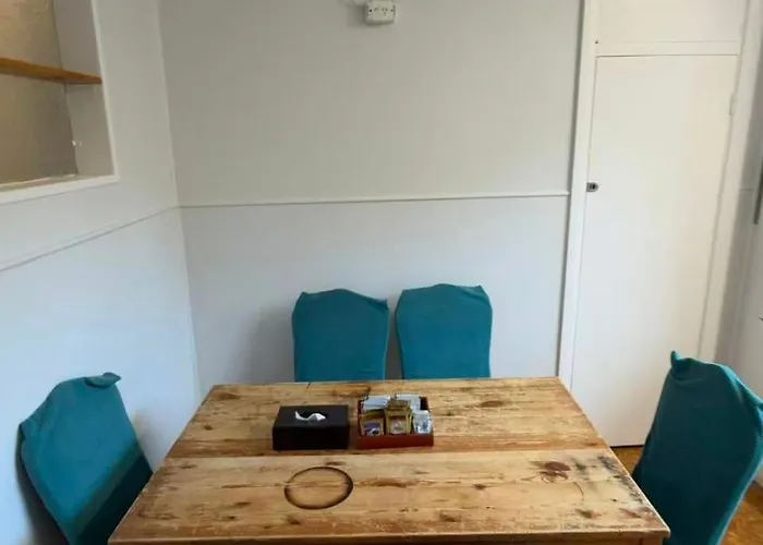 펜션 3 Bedroom House, 25 Elizabeth St *
